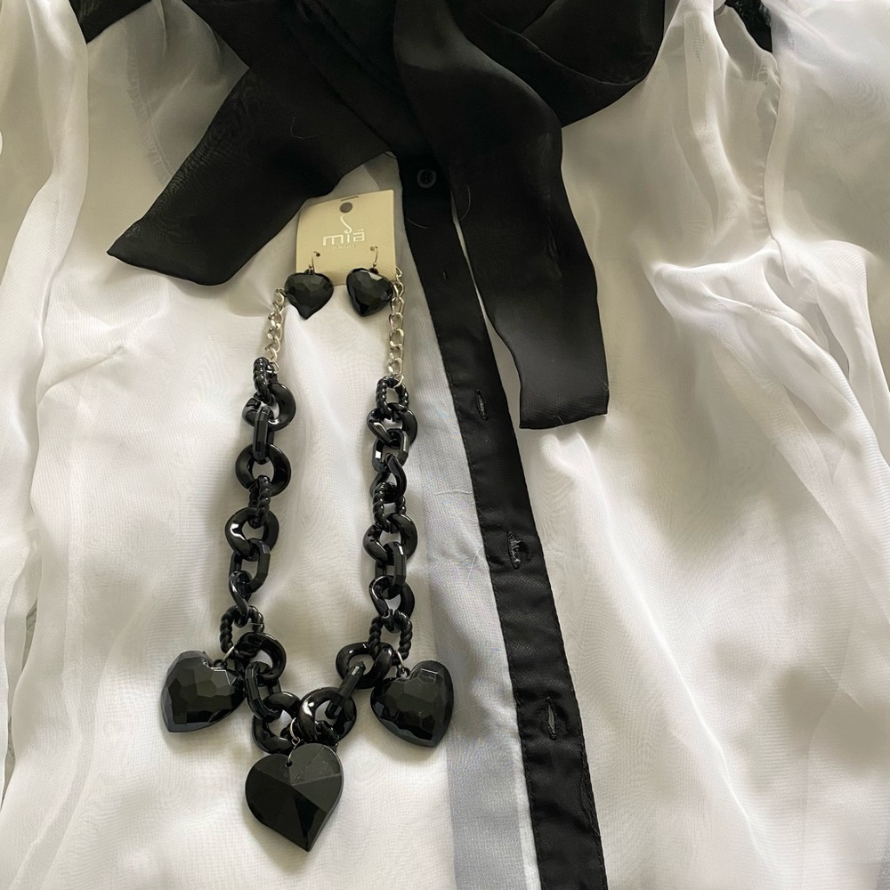 Earrings and necklace set for sale